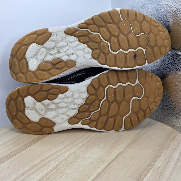 Mens Size 11 D- New Balance Fresh Foam Arishi V4 WIDE Athletic Running Shoes - Picture 8 of 9